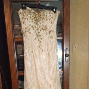 Beautiful Prom dres off white